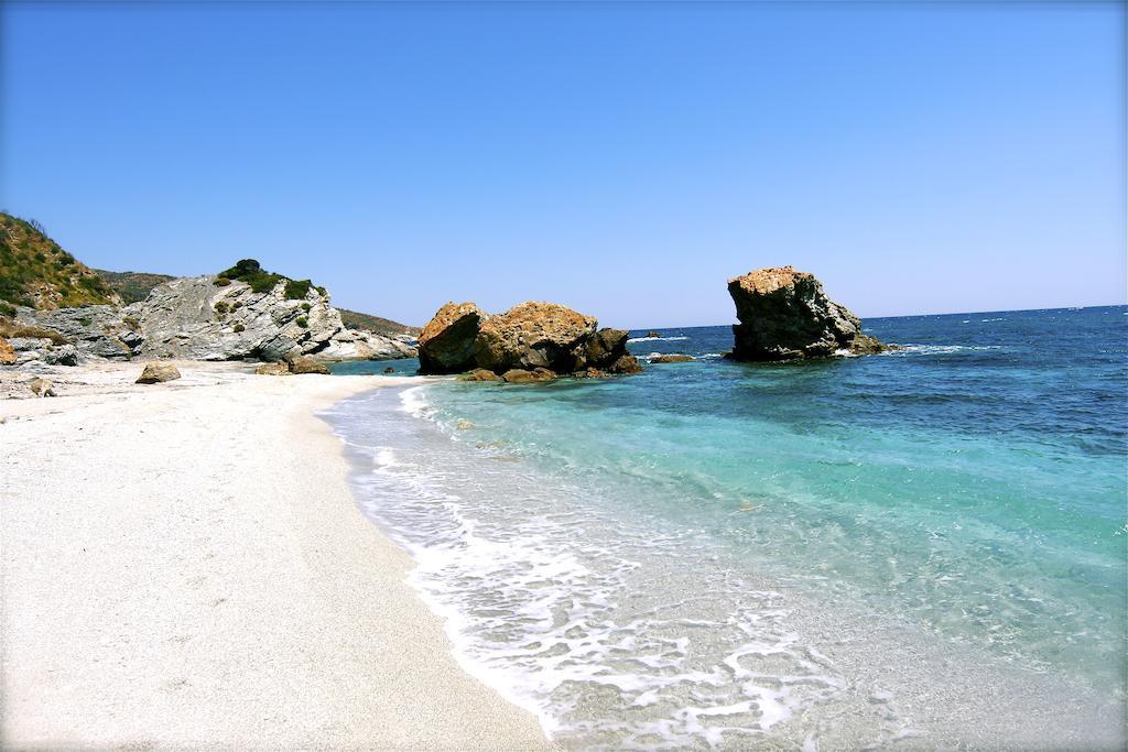 Kyra'S Paradise Potisztiká Kültér fotó